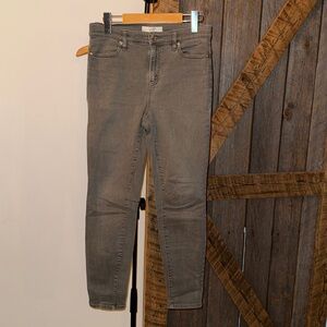 Grey kate skinny jeans by Dynamite-Size 27